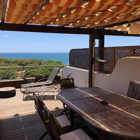 Falesia Penthouse אלבופיירה